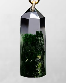 Beautiful Green Crystal Lucky Pendant w Hand Woven Beads Necklace