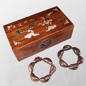 A Pair Vintage Chinese Chenxiang Wood Beads Bracelet w Huali Wood Inlay Shell Inlay Shell Box