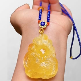 Exquisite Beeswax Carved Nine-tailed Fox Pendant w Lapis Lazuli Beads Necklace
