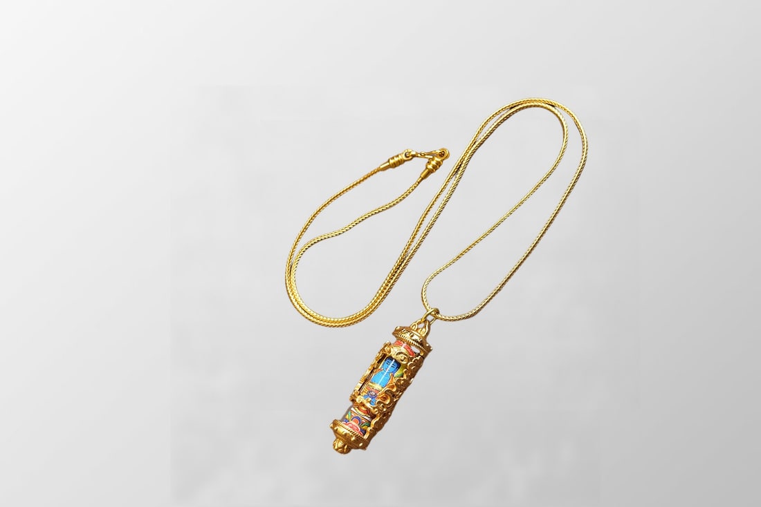 Beautiful Silver Plated Gilt Gold Colored Drawing Siddhartha Buddha Gawu Box Pendant (1 of 7)