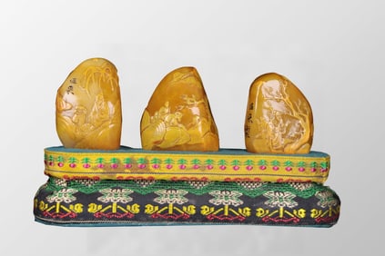 A Set Three Chinese Tianhuang Stone Low Relief Figure Seal