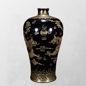 Chinese Gilt Gold Black Glaze Clouds Dragon Design Porcelain Vase