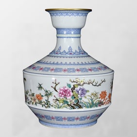 Chinese Qing Dynasty Gilt Edge Famille Rose Flowers Design Porcelain Vase