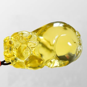 Beautiful Yellow Crystal Carved Fortune Pixiu Pendant w Hand Woven Necklace