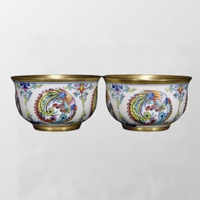 A Pair Chinese Gilt Gold Doucai Phoenix Design Porcelain Cups