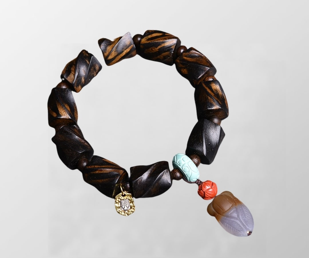 Vintage Chinese Chenxiang Wood Beads Bracelet (1 of 7)