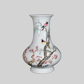 Chinese Famille Rose Flowers Bird Design Porcelain Vase