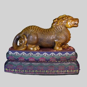 Vintage Chinese Tianhuang Carved Fortune Lion Statue