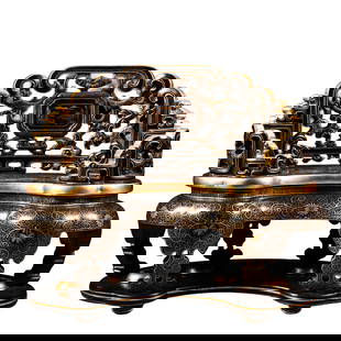 Openwork Chinese Gilt Gold Black Lacquerware Shrines Statue: Openwork Chinese Gilt Gold Black Lacquerware Shrines StatueDimension: 270 x 220 (mm) 10.63 x 8.66 (inches) Weight: 2.20 lbs/ 1000 g