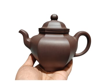 Chinese Yixing Zisha Clay Teapot w Artist Signed