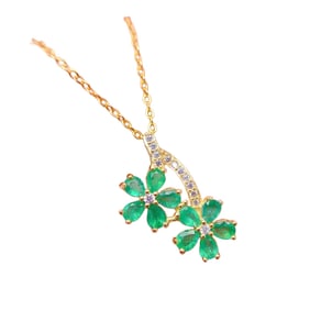 Beautiful 925 Silver Inlay Green Gem Pendant