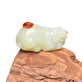 Chinese Hetian Jade Carved Fortune Pixiu Pendant