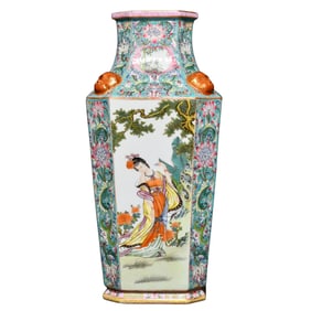 Chinese Qing Dynasty Gilt Edge Famille Rose Beautiful Woman Design Porcelain Vase