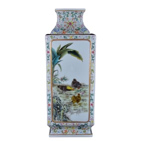 Chinese Qing Dynasty Gilt Edge Famille Rose Flowers Bird Design Porcelain Vase