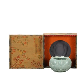 Chinese Ru Kiln Lotus Flower Porcelain Brush Washer
