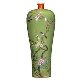Chinese Qing Dynasty Gilt Edge Pea Green Glaze Plum Flower & Magpie Design Porcelain Vase