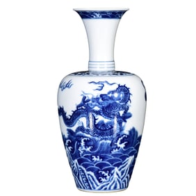 Chinese Qing Dynasty Gilt Edge Blue And White Porcelain Fortune Dragon Design Porcelain Vase