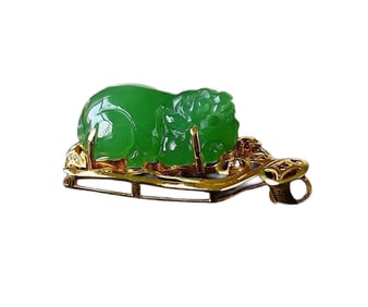 Exquisite 18K Gold Inlay Green Hetian Jade Carved Pixiu Pendant