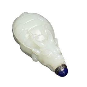 Superb Chinese White Hetian Jade Carved Dragon Turtle Snuff Bottle