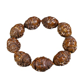 Vintage Olive Nut Carved Kwan-yin Beads Bracelet