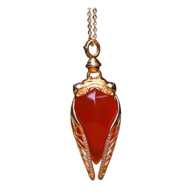 Exquisite 18K Gold Inlay Nanhong Agate Carved Fortune Cicada Pendant