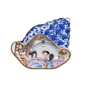 Chinese Gilt Edge Famille Rose Blue And White Porcelain Figure Design Porcelain Writing-Brush Washer