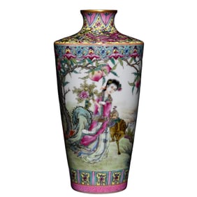 Chinese Qing Dynasty Gilt Edge Famille Rose Figure Design Porcelain Vase