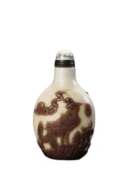 Chinese Peking Glass Low Relief Phoenix Design Snuff Bottle