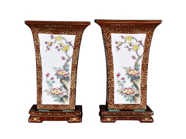 A Pair Chinese Qing Dynasty Gilt Edge Famille Rose Flowers Design Porcelain Flowerpot