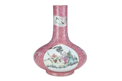 Chinese Qing Dynasty Gilt Edge Famille Rose Figure Design Porcelain Vase