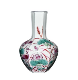 Chinese Famille Rose Lotus Leaf & Lotus Flower & Crane Design Porcelain Vase