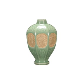 Chinese Longquan Kiln Eight Taoism Deity Design Porcelain Vase