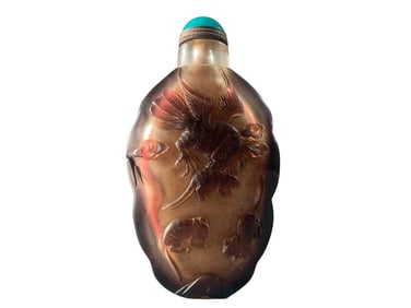 Vintage Chinese Peking Glass Low Relief Eagle Snuff Bottle