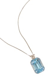 Exquisite 18K Gold Inlay Topaz Lucky Pendant