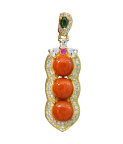 Beautiful Chinese Silver Plated Gilt Gold Inlay Nanhong Agate Pea Pod Pendant