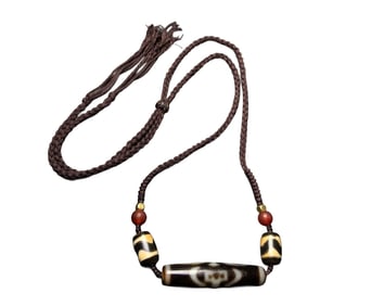 Old Tibetan DZI Agate Lucky Pendant w Hand Woven Necklace