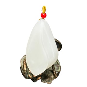 Superb Chinese Hetian Jade Carved Orchid Pendant
