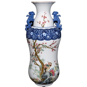 Chinese Qing Dynasty Gilt Edge Famille Rose + Blue And White Flower Bird Design Porcelain Vase