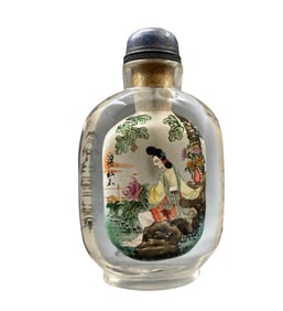 Old Chinese Peking Glass Inside Painting Figure Design Snuff Bottle w Stopper