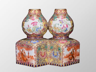 Chinese Qing Dynasty Gilt Gold Famille Rose Enamel Arhat Design Gourd Conjoined Porcelain Vase