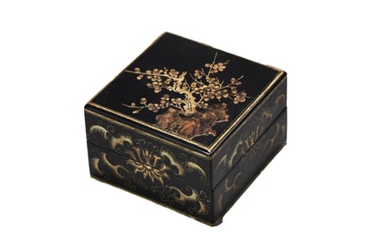 Chinese Gilt Gold Wooden-cored Lacquerware Jewellery Box