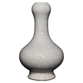 Chinese Guan Kiln Porcelain Vase