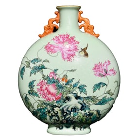 Chinese Qing Dynasty Gilt Edge Green Ground Famille Rose Flowers Bird Design Porcelain Vase