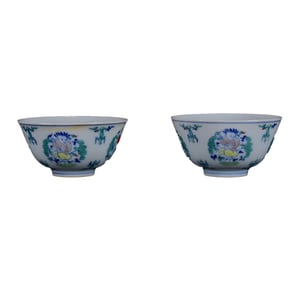 A Pair Chinese Doucai Urchin Design Design Porcelain Bowl