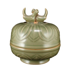 Vintage Chinese Yue Kiln Double Bird Porcelain Rouge Box w Lid