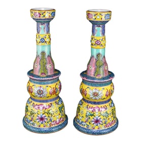A Pair Chinese Gilt Edges Famille Rose Porcelain Candlesticks