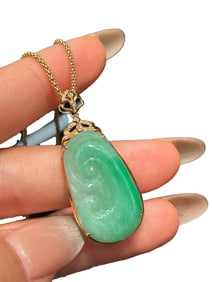 Exquisite 18K Gold Inlay Jadeite Lucky Pendant