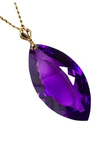 Beautiful 18K Gold Buckle Amethyst Carved lUCKY Pendant