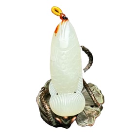 Superb Chinese Hetian Jade Carved Fish Pendant