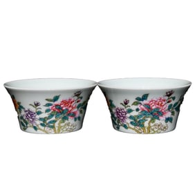 Chinese Qing Dynasty Famille Rose Flowers Design Porcelain Cups